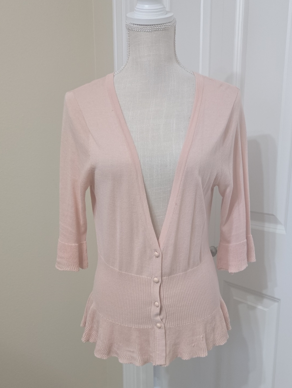 ELLE Womens Lightweight Pink Button-Front Cardigan with Ruffle Hem SZ M New